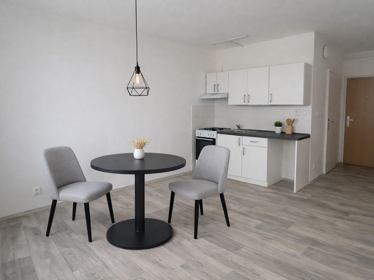 Pronájem bytu 1+1, 35 m² obrázek