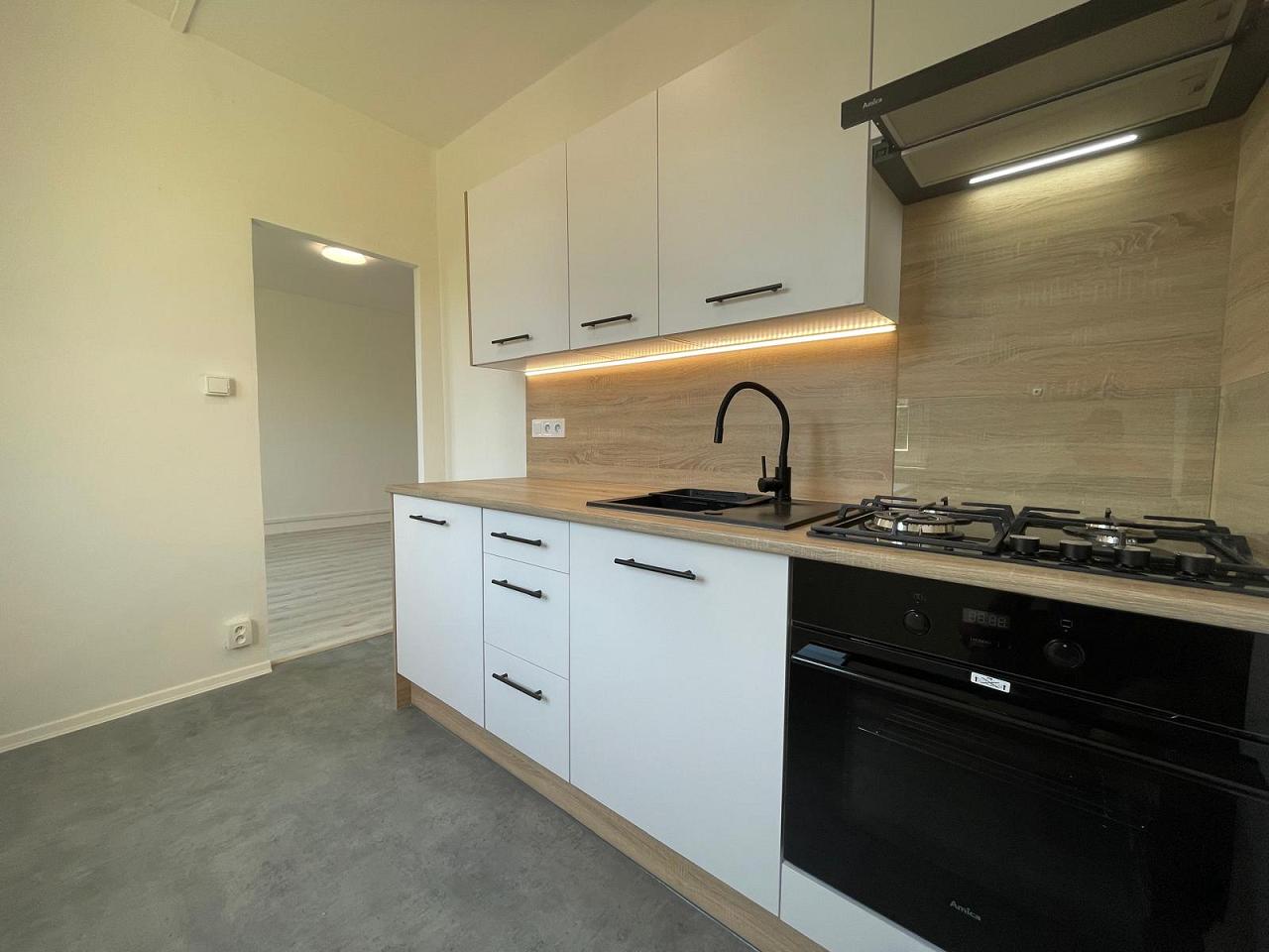 Pronájem bytu 2+1, 56 m² obrázek