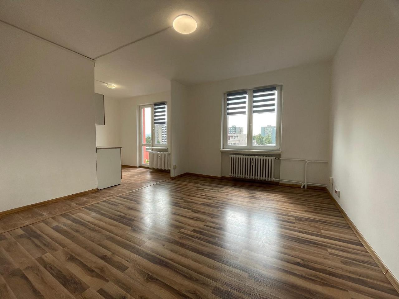 Pronájem bytu 2+1, 53 m² obrázek