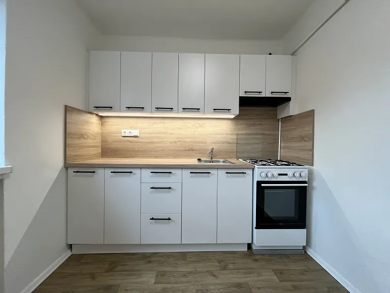 Pronájem bytu 1+1, 28 m² obrázek