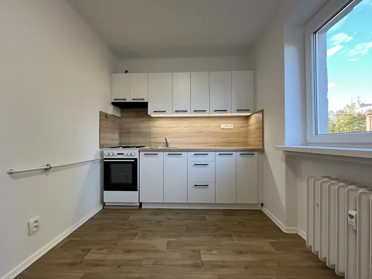 Pronájem bytu 1+1, 29 m² obrázek