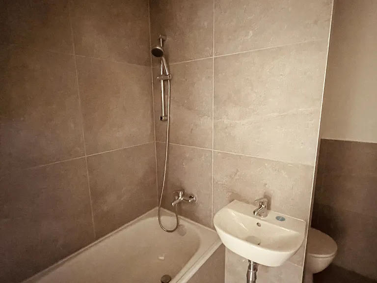 Pronájem bytu 1+1, 41 m² obrázek