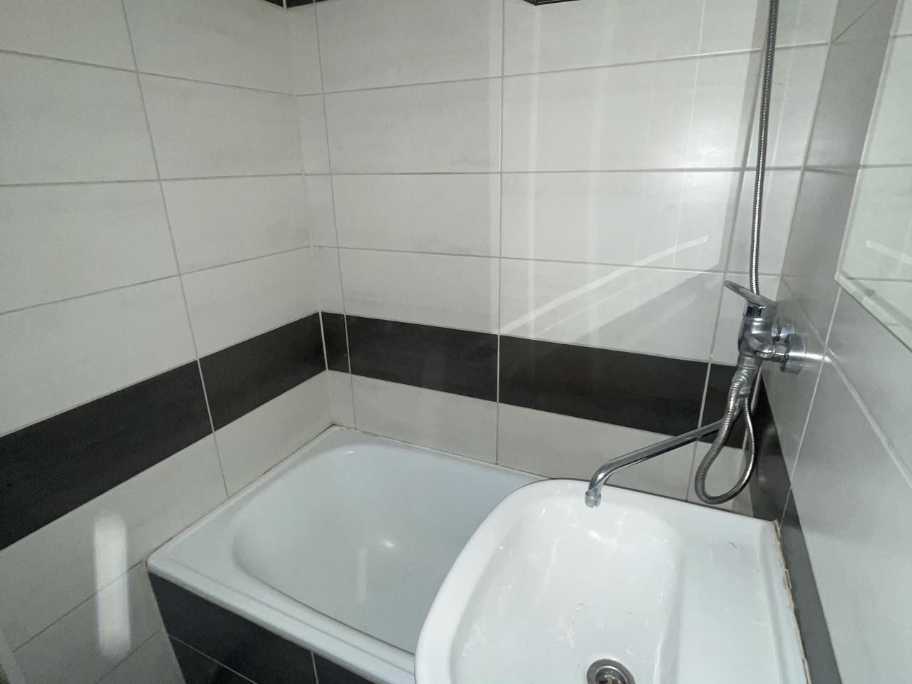 Pronájem bytu 1+1, 38 m² obrázek